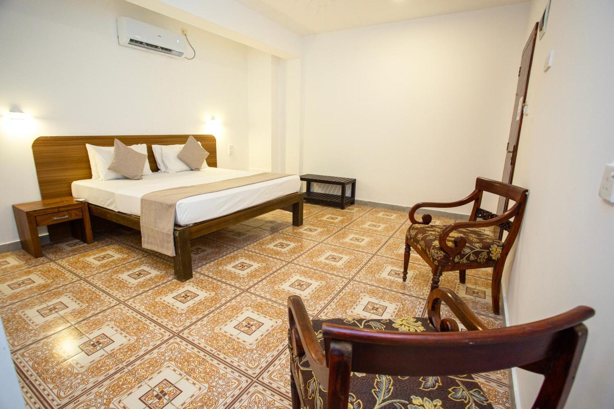 Hotel Lucky Seven Hikkaduwa Zewnętrze zdjęcie