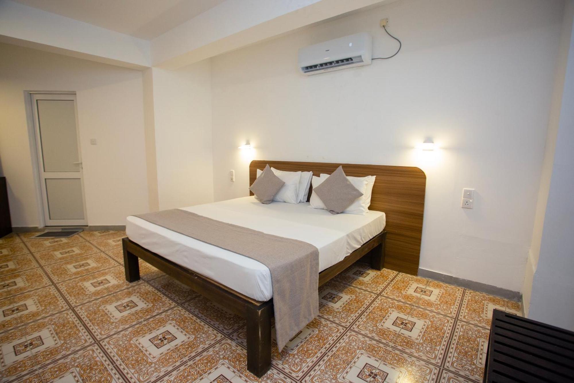 Hotel Lucky Seven Hikkaduwa Zewnętrze zdjęcie
