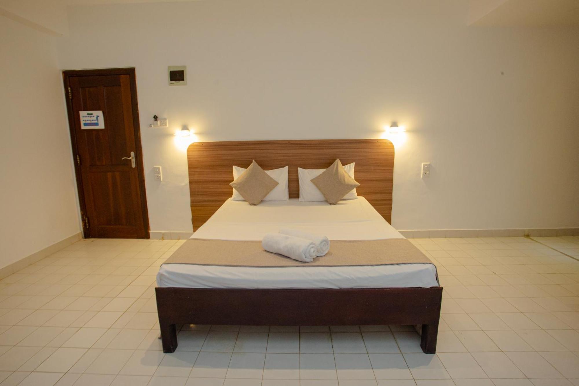 Hotel Lucky Seven Hikkaduwa Zewnętrze zdjęcie