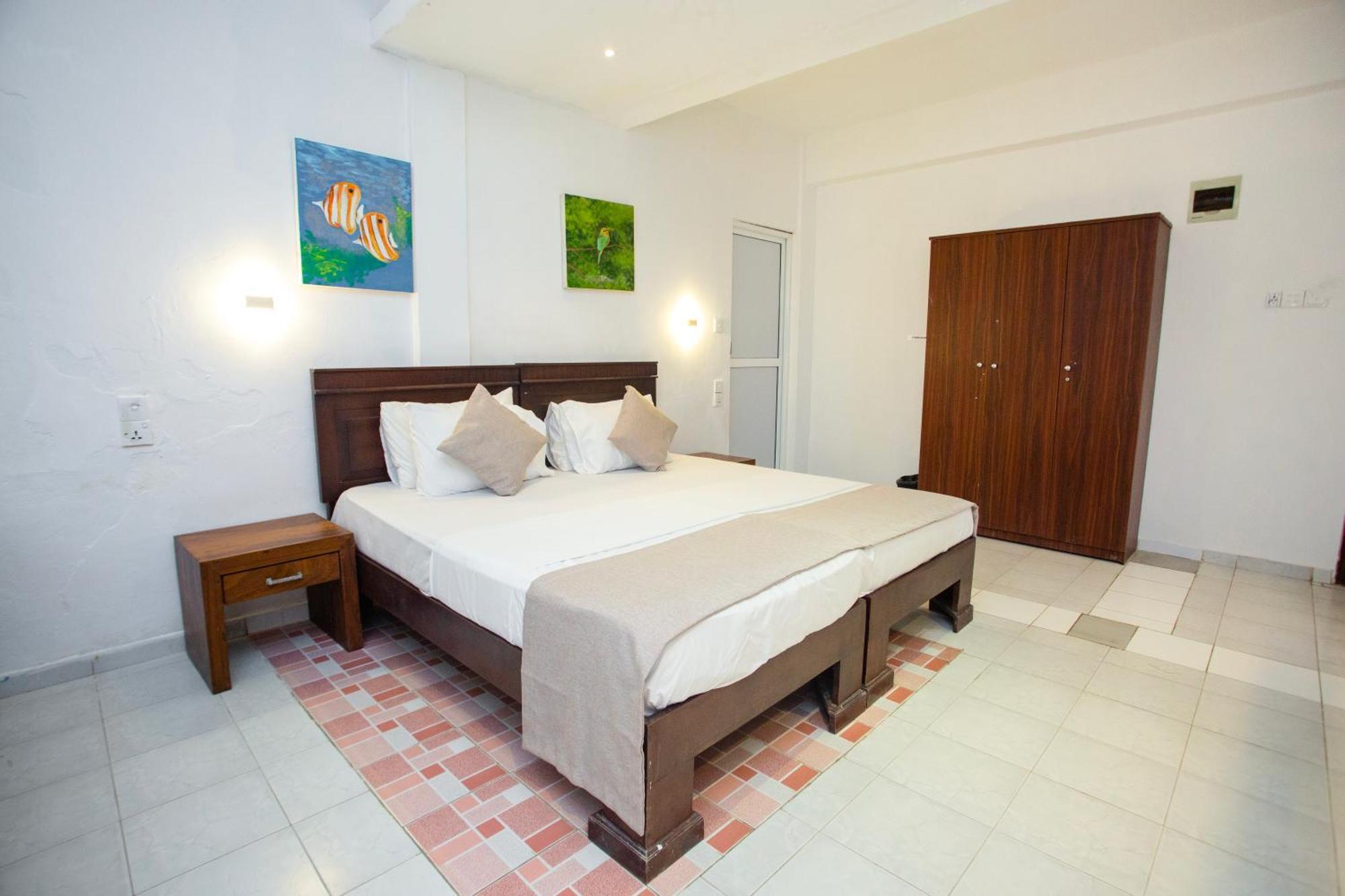 Hotel Lucky Seven Hikkaduwa Zewnętrze zdjęcie